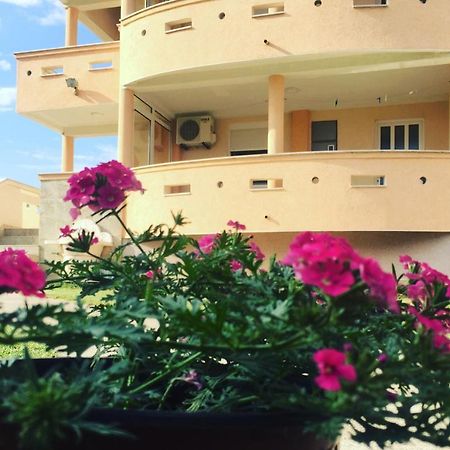 Apartments Vali Ulcinj Exterior photo