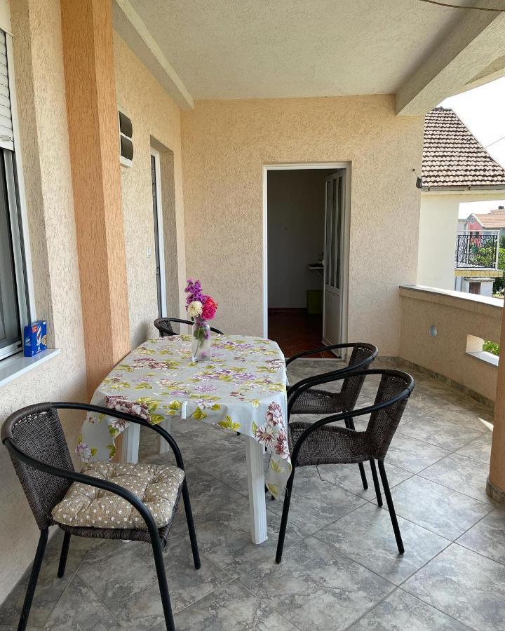 Apartments Vali Ulcinj Exterior photo